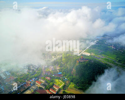 Giugno 22, 2017 - Nanton, Nanton, Cina - Nantong, Cina-giugno 2017: (solo uso editoriale. Cina fuori) ..La Scenic Area della montagna di lupo in Nantong, est della Cina. (Credito Immagine: © SIPA Asia via ZUMA filo) Foto Stock