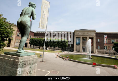 Duesseldorf, Germania. Il 22 giugno, 2017. La foto mostra il Museo Arte Palace a Duesseldorf in Germania, 22 giugno 2017. Foto: Roland Weihrauch/dpa/Alamy Live News Foto Stock