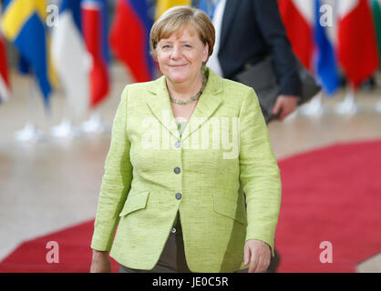 Bruxelles, Belgio. Il 22 giugno, 2017. Il cancelliere tedesco Angela Merkel arriva a partecipare a una due giorni di Summit Ue a Bruxelles, Belgio, 22 giugno 2017. Credito: Voi Pingfan/Xinhua/Alamy Live News Foto Stock