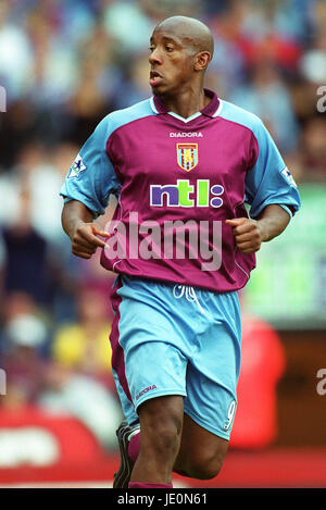 DION DUBLIN Aston Villa FC 26 Agosto 2000 Foto Stock