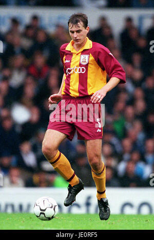 DAVID WETHERALL BRADFORD CITY FC MAINE ROAD MANCHESTER CITY INGHILTERRA 14 Ottobre 2000 Foto Stock