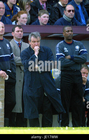 B ROBSON T VENABLES V ANDERSON MIDDLESBROUGH FC 05 Maggio 2001 Foto Stock