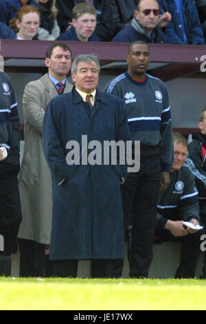 B ROBSON T VENABLES V ANDERSON MIDDLESBROUGH FC 05 Maggio 2001 Foto Stock