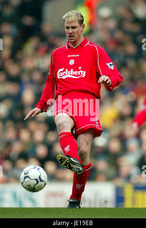 STEPHANE HENCHOZ Liverpool FC LIVERPOOL ANFIELD 23 Febbraio 2002 Foto Stock