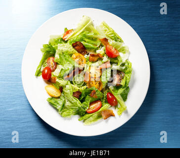 Insalata mista su piastra Foto Stock