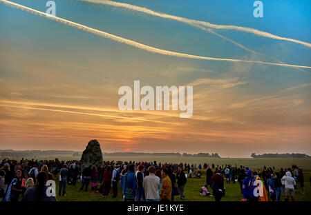 Stonehenge Solstizio d'estate Tour Sunrise 21 Giugno 2098 Foto Stock