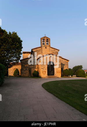 Chiesa Santullano Oviedo Asturias Foto Stock