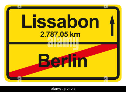 Ein gelbes Ortsausgangschild mit der jeweiligen Entfernung von einem Ort zum anderen. Foto Stock