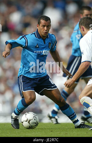 ALI BENARBIA Manchester City FC ELLAND ROAD LEEDS 17 Agosto 2002 Foto Stock