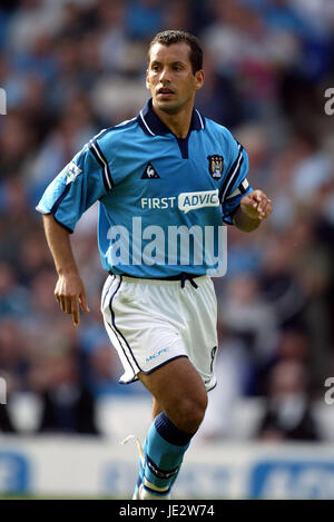 ALI BENARBIA Manchester City FC MAIN ROAD MANCHESTER 15 Settembre 2002 Foto Stock