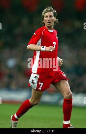 ROBBIE SAVAGE GALLES & Birmingham City FC Millennium Stadium Cardiff Galles 16 Ottobre 2002 Foto Stock