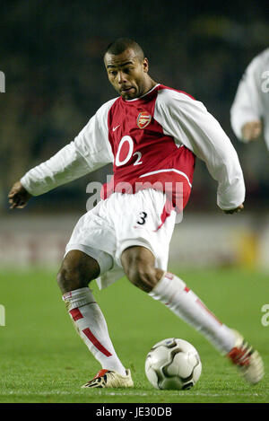 ASHLEY COLE Arsenal FC HIGHBURY Londra Inghilterra 10 Dicembre 2002 Foto Stock