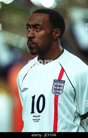 Dario VASSELL INGHILTERRA & Aston Villa FC AMSTERDAM ARENA AMSTERDAM 13 Febbraio 2002 Foto Stock