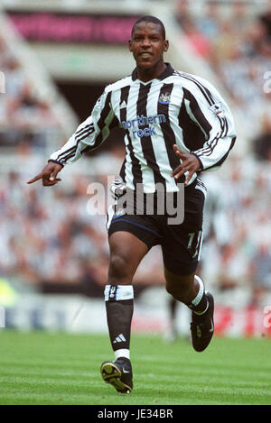 TITUS BRAMBLE Newcastle United FC ST. JAMES PARK NEWCASTLE INGHILTERRA 23 Agosto 2003 Foto Stock