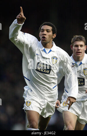 JERMAINE PENNANT Leeds United FC ELLAND ROAD LEEDS 06 Dicembre 2003 Foto Stock