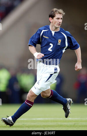 JACKIE MCNAMARA SCOZIA & Glasgow Celtic FC HAMPDEN PARK GLASGOW Scozia 11 Ottobre 2003 Foto Stock