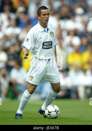 GARY KELLY Leeds United FC ELLAND ROAD LEEDS INGHILTERRA 17 Agosto 2003 Foto Stock