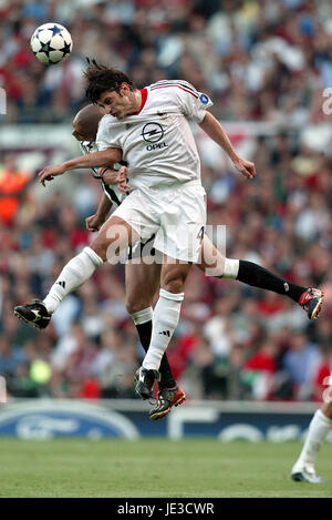 KAKHA KALADZE David TREZEGUET JUVENTUS V AC MILAN OLD TRAFFORD Manchester Inghilterra 28 Maggio 2003 Foto Stock