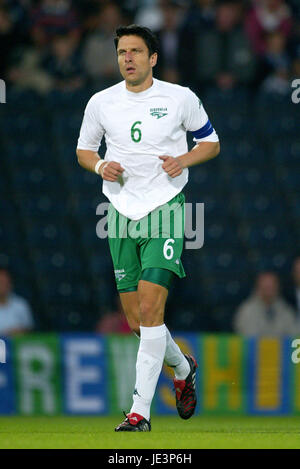 ALEKSANDER KNAVS SLOVENIA HAMPDEN PARK GLASGOW Scozia 08 Settembre 2004 Foto Stock