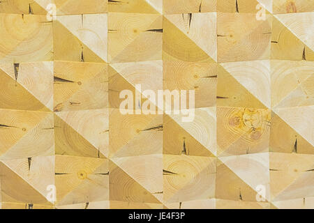 Arte sfondo di legno. Abstract decorativo non verniciata ecologico di legno chiaro sfondo, geomethrical mosaik pattern, superficie naturale. Texture con graffi, incrinature Foto Stock