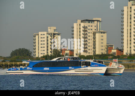 Clipper di mercurio la nuova aggiunta alla MBNA Thames Clippers flotta rende da nubile di arrivo a Londra Foto Stock