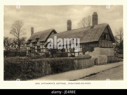 Anne Hathaway's Cottage a dodici trilocale agriturismo dove Anne Hathaway, la moglie di William Shakespeare, vissuta come un bambino nel villaggio di Shottery, Warwickshire, Inghilterra, circa 1 miglio a ovest di Stratford-upon-Avon. Foto Stock