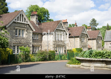 Alloggiamento a Ford e metalli station wagon, Northumberland, Inghilterra Foto Stock