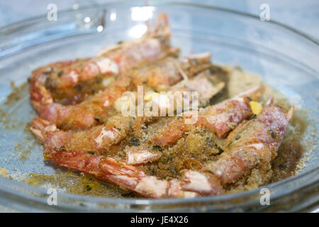 Dieta mediterranea e del cibo: shirimps sani al gratin Foto Stock