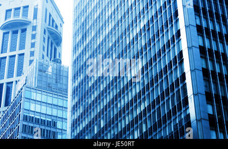 Edificio moderno con tonalità blu Foto Stock