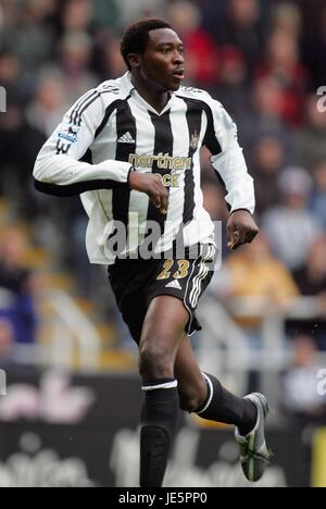 SHOLA AMEOBI Newcastle United FC St James Park Newcastle Inghilterra 23 Ottobre 2005 Foto Stock