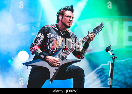 Giugno 18, 2017: Cinque Dita morte punzone suonare dal vivo presso il Festival Hellfest 2017 con il loro nuovo cantante Tommy Vext Foto: Alessandro Bosio Foto Stock