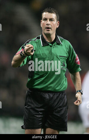 MARK CLATTENBURG PREMIERSHIP ARBITRO Reebok Stadium Bolton Inghilterra 15 Gennaio 2005 Foto Stock