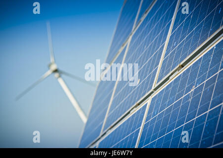 Germania, SCHLESWIG-HOLSTEIN, Pellworm, solare, solare attachment, energie rinnovabili, energia eolica, Foto Stock