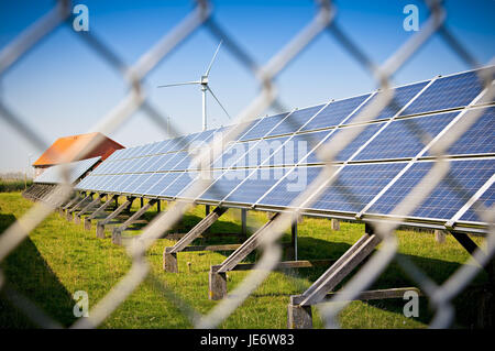 Germania, SCHLESWIG-HOLSTEIN, Pellworm, solare, solare attachment, energie rinnovabili, energia eolica, Foto Stock