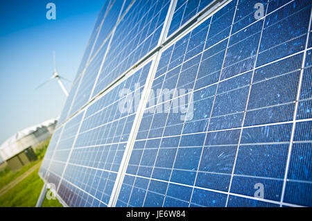 Germania, SCHLESWIG-HOLSTEIN, Pellworm, solare, solare attachment, energie rinnovabili, energia eolica, Foto Stock