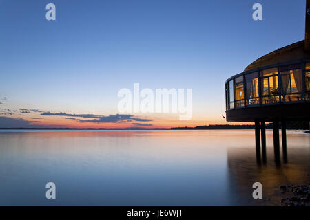 In Germania, in Baviera, Baviera, colline ai piedi delle Alpi, Chiemgau, lago Chiem, cafe, serata tuning, Foto Stock