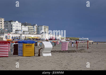 Germania, Bassa Sassonia, Est Frisians Borkum, vista città con faro, Foto Stock