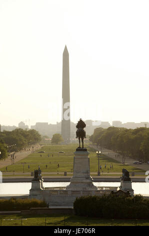 Stati Uniti, America, Washington D.C., la cui concessione generale statua e il Monumento a Washington, Foto Stock