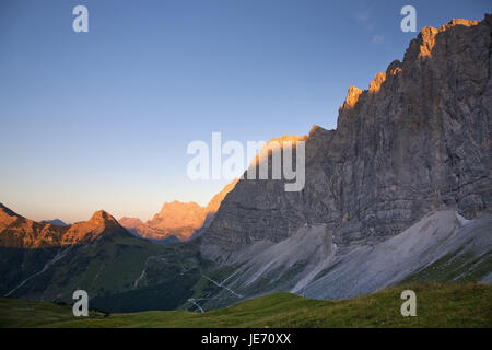 Di pareti Laliderer, crash del nord del Lalidererspitze, Karwendelgebirge, alp parco Karwendel, calce alpi, alpi, Tirolo, Austria, Foto Stock