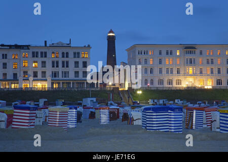 Germania, Bassa Sassonia, Est Frisians Borkum, vista città con faro, Foto Stock