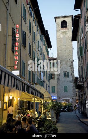 L'Italia, Toscana, Pisa, trattoria di notte, Foto Stock