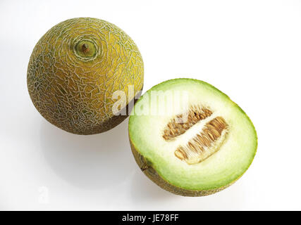 Giallo melone Canarie, anche giallo melone Honeydew, Amarillo, Tendral Amarillo, zucchero melone, Cucumis melo, sfondo bianco Foto Stock