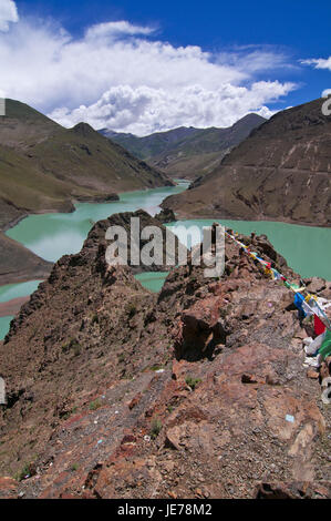 Serbatoio nell'Karo-La pass, Friendship Highway, il Tibet, Asia Foto Stock