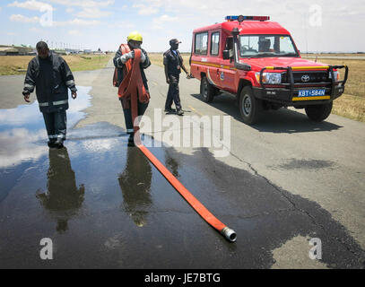 2013 10 04 somalo di Firefighter formazione Nairobi 009 (10202989184) Foto Stock