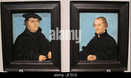 Un ritratto del 1532 di Cranach il Vecchio raffigurante Martin Lutero e Philipp Melantone, esposto presso l'Historisches Museum di Ratisbona, Germania. Foto Stock