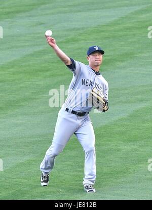 Anaheim, California, USA. 14 Giugno, 2017. Rob Refsnyder (Yankees) MLB, Rob Refsnyder dei New York Yankees durante il Major League Baseball gioco contro il Los Angeles gli angeli di Anaheim presso Angel Stadium di Anaheim in Anaheim, California, Stati Uniti . Credito: AFLO/Alamy Live News Foto Stock