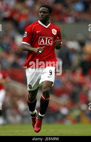 LOUIS SAHA MANCHESTER UNITED FC OLD TRAFFORD Manchester Inghilterra 12 Agosto 2006 Foto Stock