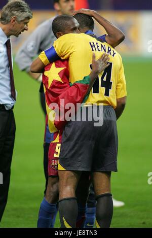 SAMUEL ETO'O & THIERRY HENRY BARCELLONA V ARSENAL STADE DE FRANCE PARIGI FRANCIA 17 Maggio 2006 Foto Stock