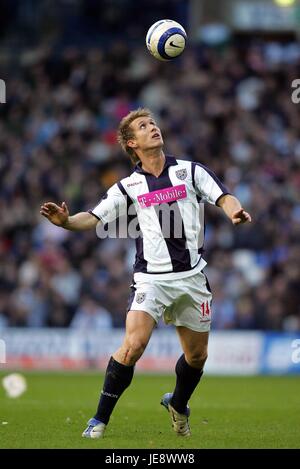 MARTIN ALBRECHTSEN West Bromwich Albion FC THE HAWTHORNS West Bromwich Inghilterra 01 aprile 2006 Foto Stock