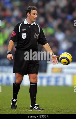 MARK CLATTENBURG PREMIERSHIP ARBITRO Reebok Stadium Bolton Inghilterra 02 Gennaio 2006 Foto Stock